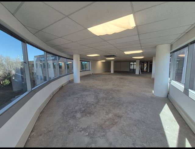 877M² OFFICE TO LET IN WOODMEAD
